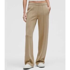 0159 Lululemon Softstreme Pintuck Mid Rise Pant Regular Small